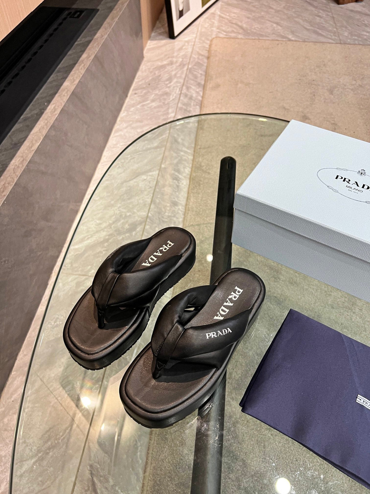 PRA THONG FLATFORM SANDALS BLACK LAMBSKIN