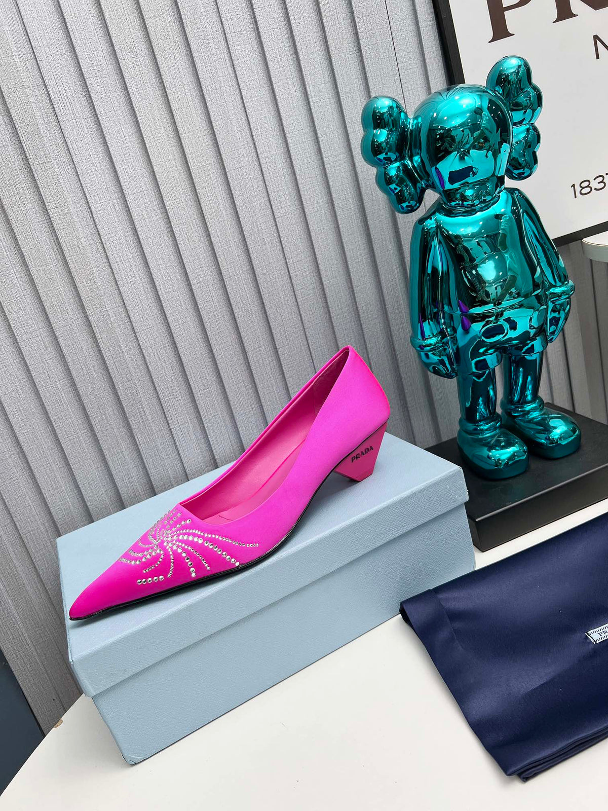 Prada 26SS Pumps 4cm Hot Pink Satin 680958