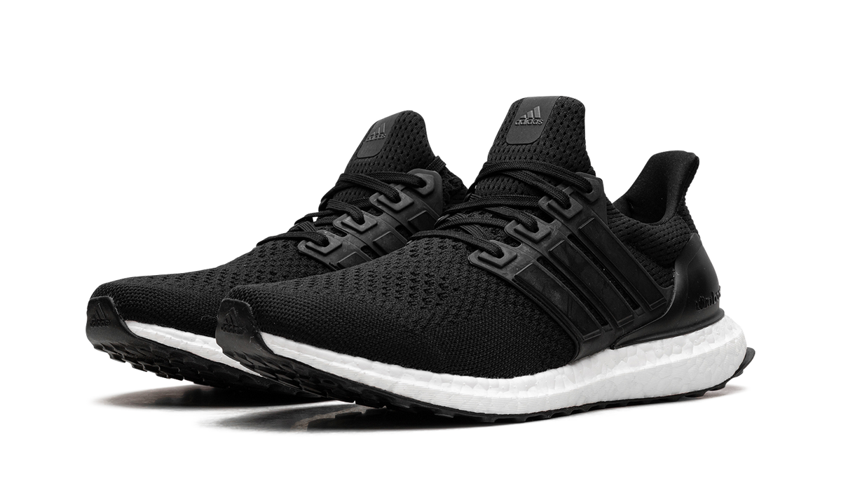 Ultraboost 1.0 Wmns "Black/White" HQ4206