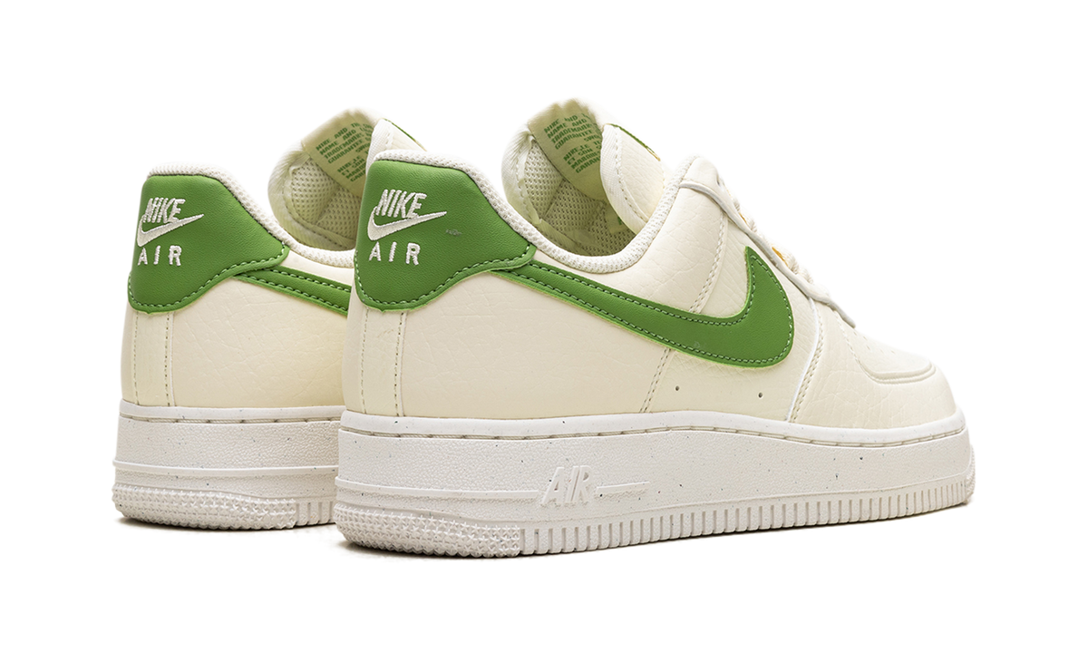 NIKE AIR FORCE 1 '07 LO WMNS "COCONUT MILK" DV3808 102