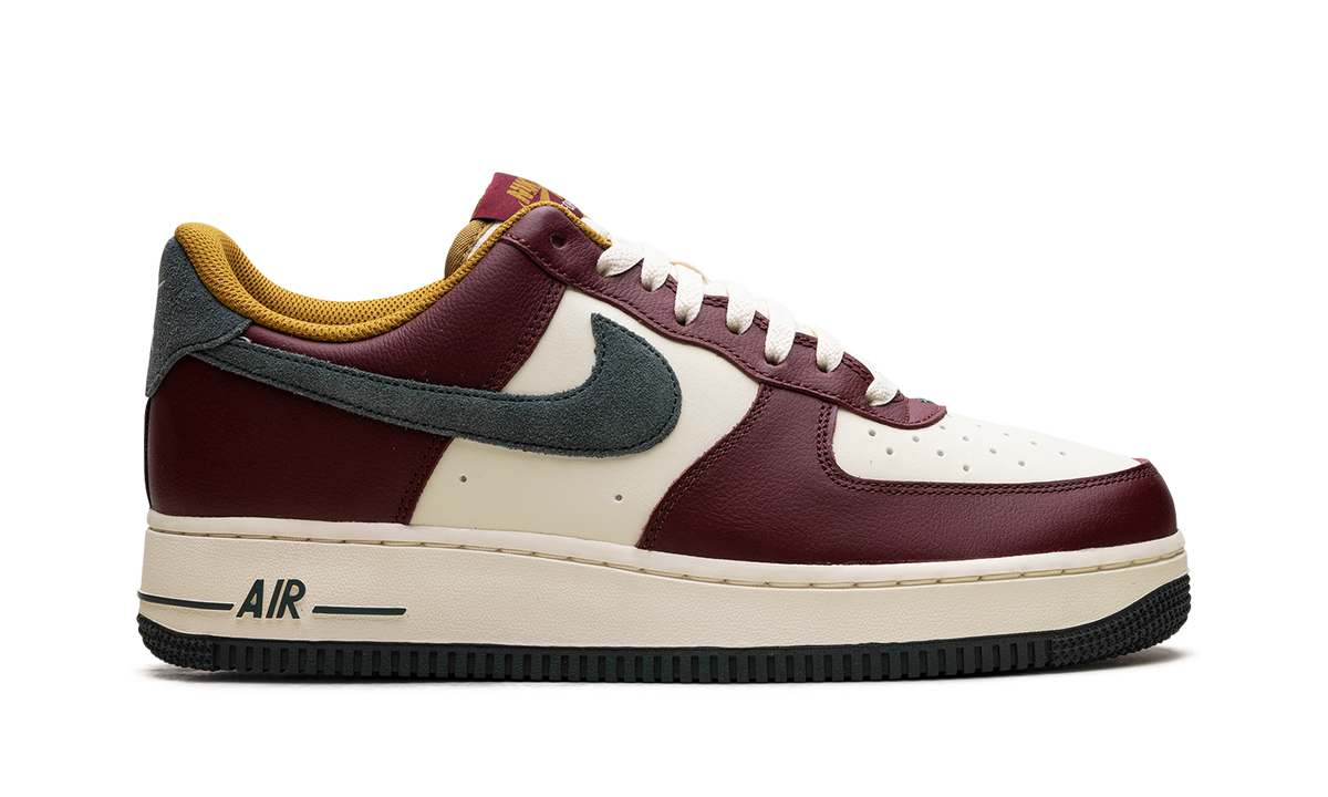 Air Force 1 "Dark Team Red Vintage Green" HQ3612 113