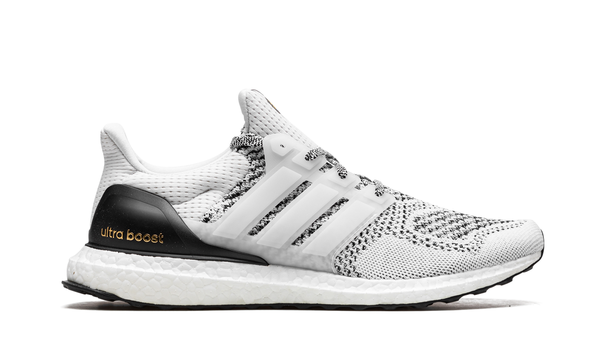 Ultraboost 1.0 DNA "White Oreo" GZ0449