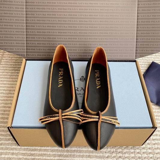 Prada 26s Antiqued Ballerinas Chalk Black Lambskin 859008
