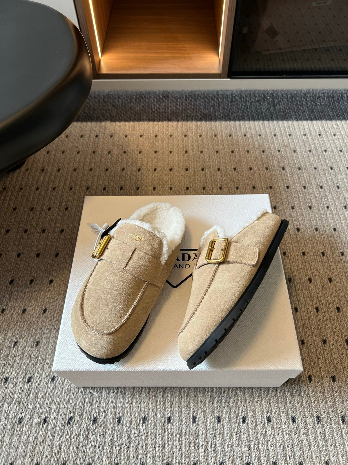 Prada 26s Clogs Desert Suede Suede Shearling 971698