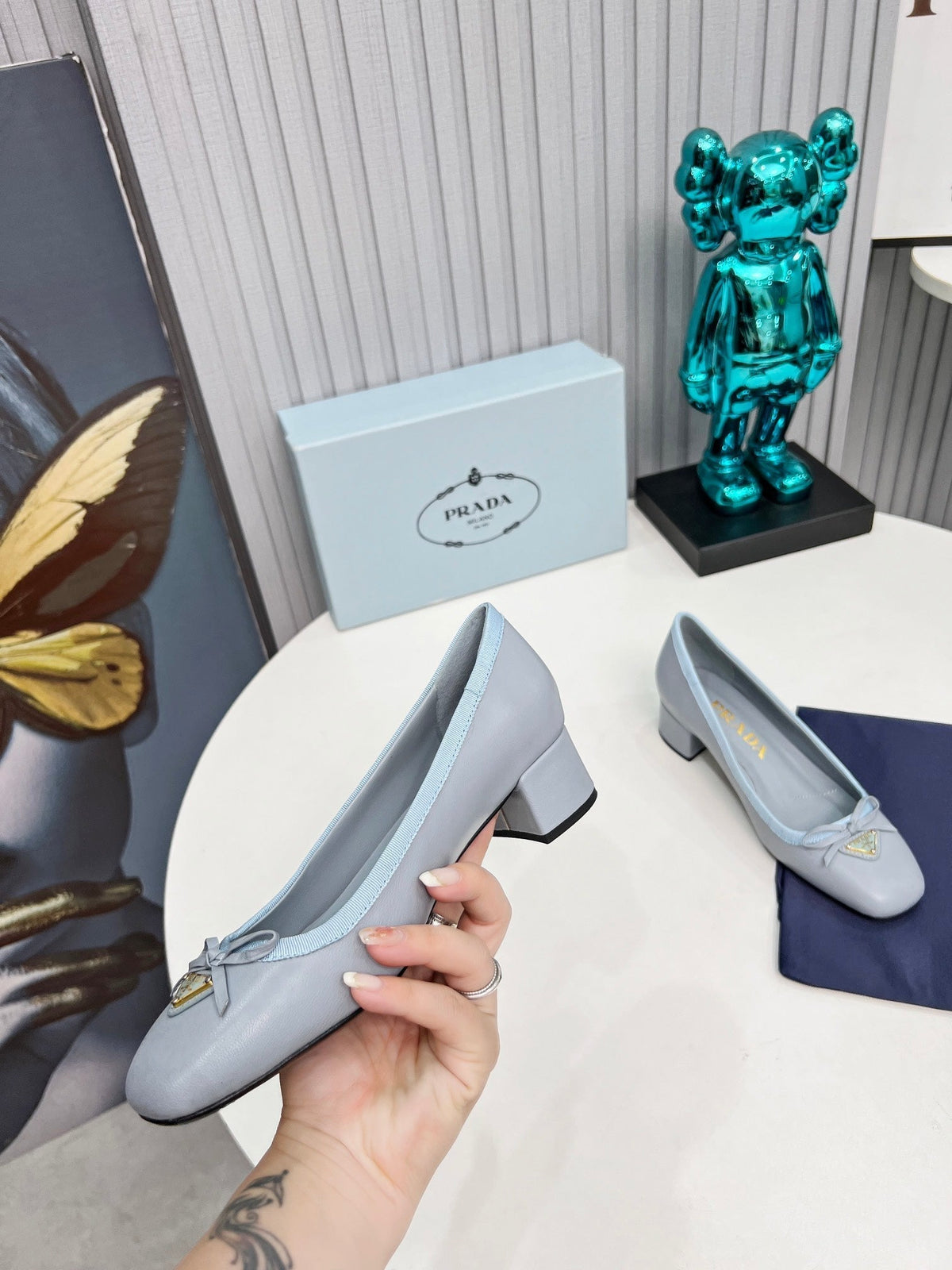 Prada 26s Round Toe Pumps Block Heel 40mm In Light Blue Calfskin With Bow