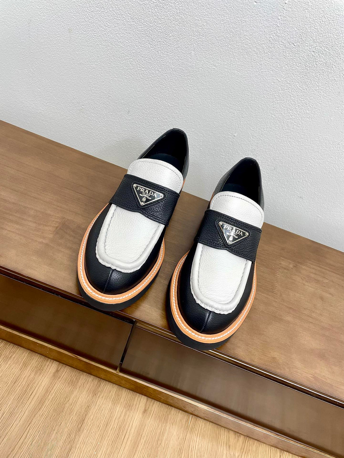 PRA CHOCOLATE BRUSHED LOAFERS BLACK AND WHITE CALFSKIN