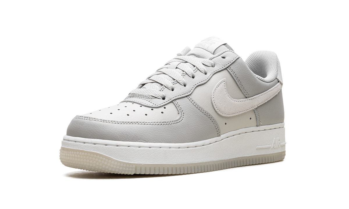 Air Force 1 '07 "Light Bone" FN5832 001
